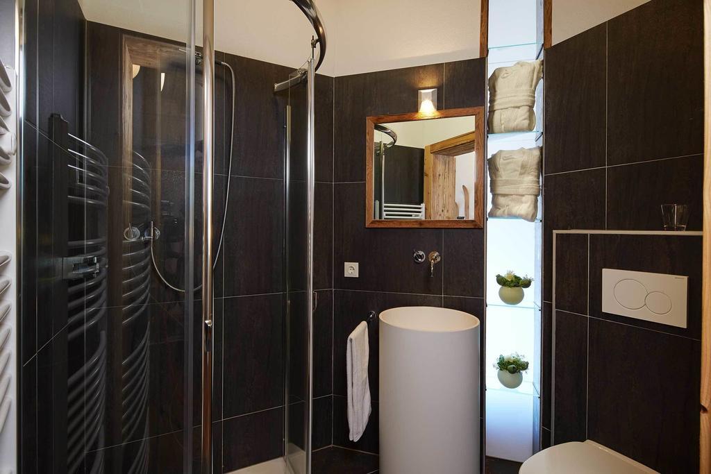 Alpendiamond Ski In & Bike Out Apartments Top 200, 400 & Penthouse 600 Solden Room photo
